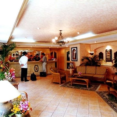 Villa Margarita Hotel Davao Exterior foto