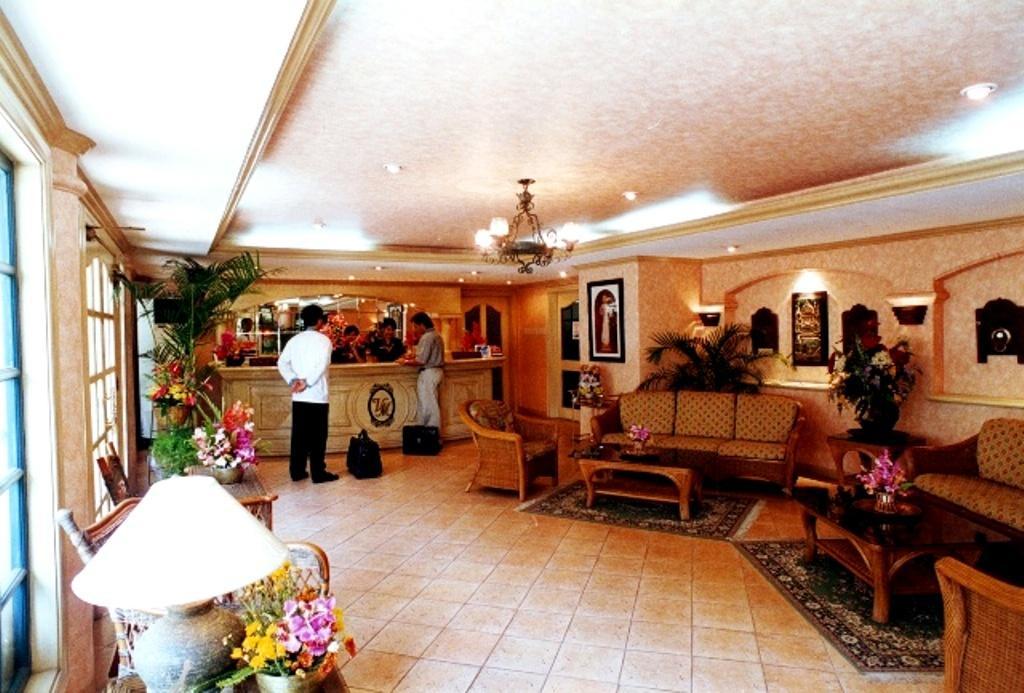 Villa Margarita Hotel Davao Exterior foto